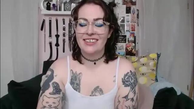 Image 12 of vixinvvitch Stream on Chaturbate on 8 hours ago