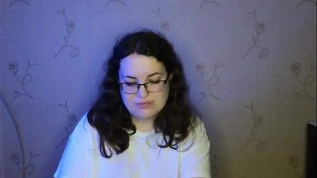 Image 2 of vladacandy Stream on Chaturbate on 1 month ago