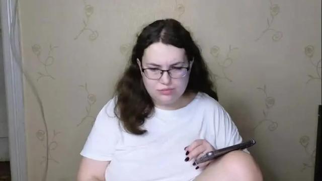 Image 10 of vladacandy Stream on Chaturbate on 1 month ago
