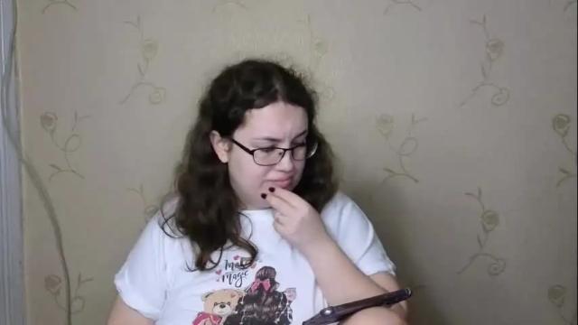 Image 3 of vladacandy Stream on Chaturbate on 1 month ago