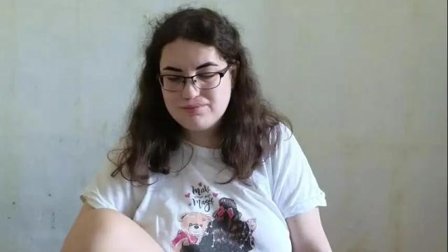 Image 10 of vladacandy Stream on Chaturbate on 22 days ago