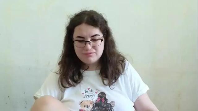 Image 2 of vladacandy Stream on Chaturbate on 22 days ago