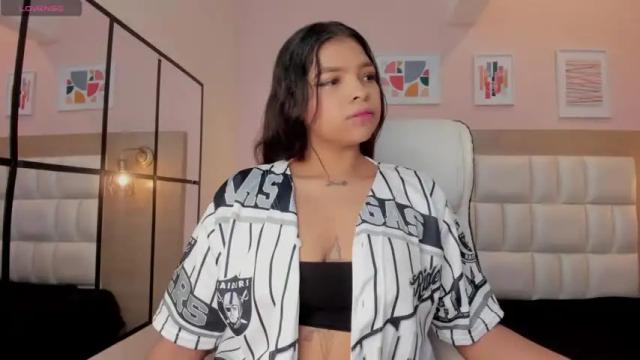 Image 3 of vony_taste Stream on Chaturbate on 16 months ago