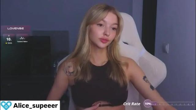 Image 7 of vopooo Stream on Chaturbate on 26 days ago
