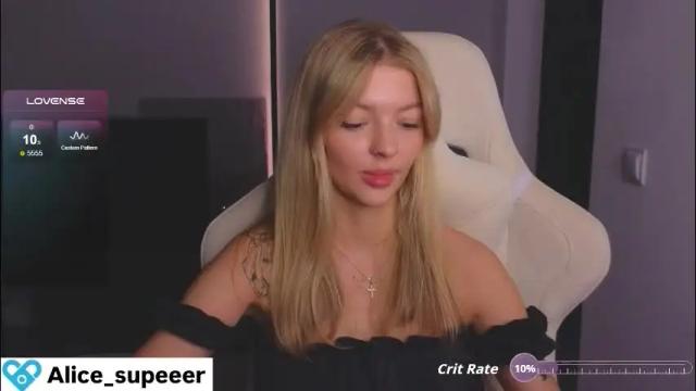 Image 2 of vopooo Stream on Chaturbate on 23 days ago