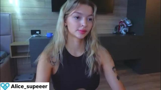 Image 4 of vopooo Stream on Chaturbate on 2 months ago