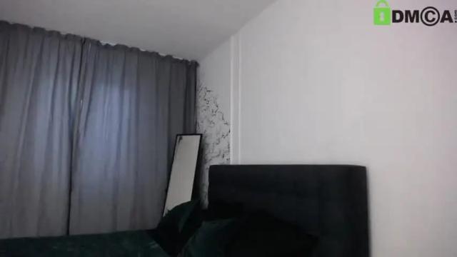 Image 4 of vr_lol Stream on Chaturbate on 20 months ago
