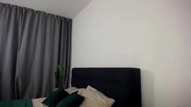 Image 2 of vr_lol Stream on Chaturbate on 16 months ago
