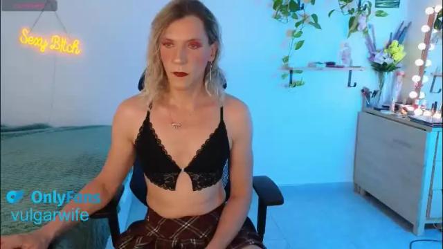 Image 7 of vulgar_wife Stream on Chaturbate on 2 months ago