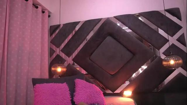 Image 12 of vvioleta_ Stream on Chaturbate on 1 month ago
