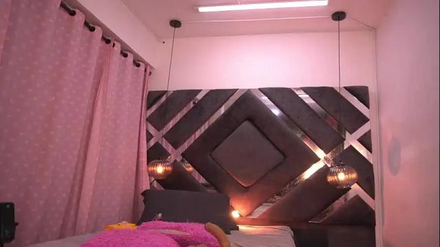 Image 4 of vvioleta_ Stream on Chaturbate on 1 month ago