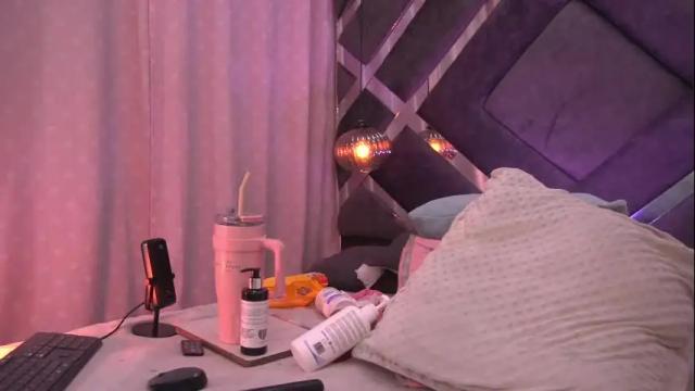 Image 8 of vvioleta_ Stream on Chaturbate on 7 days ago