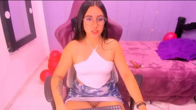 Image 4 of vviolettt Stream on Chaturbate on 13 months ago