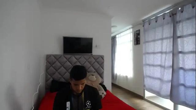 Image 3 of wade_wil Stream on Chaturbate on 8 months ago