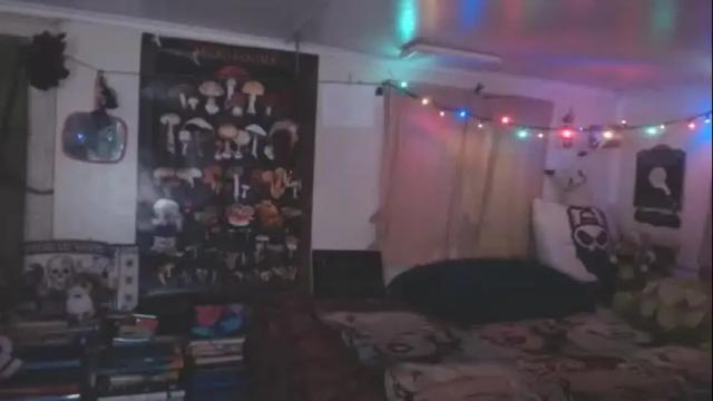 Image 2 of waifublu1371 Stream on Chaturbate on 21 months ago