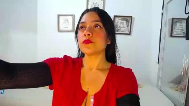 Image 2 of wanda_ember Stream on Chaturbate on 14 months ago