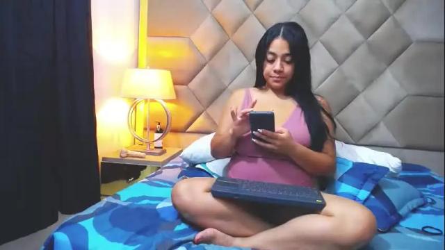 Image 11 of wanda_ember Stream on Chaturbate on 2 months ago