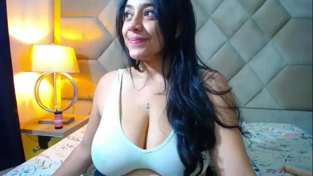 Image 2 of wanda_ember Stream on Chaturbate on 6 days ago