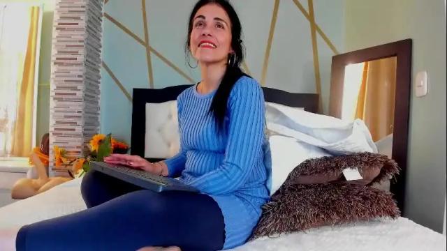 Image 3 of wanda_walton Stream on Chaturbate on 17 days ago