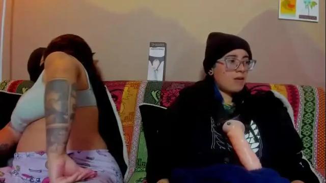 Image 3 of waningrosee Stream on Chaturbate on 1 month ago
