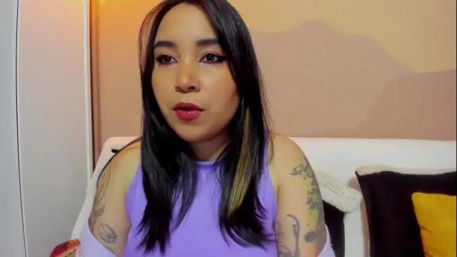 Image 4 of waningrosee Stream on Chaturbate on 1 month ago