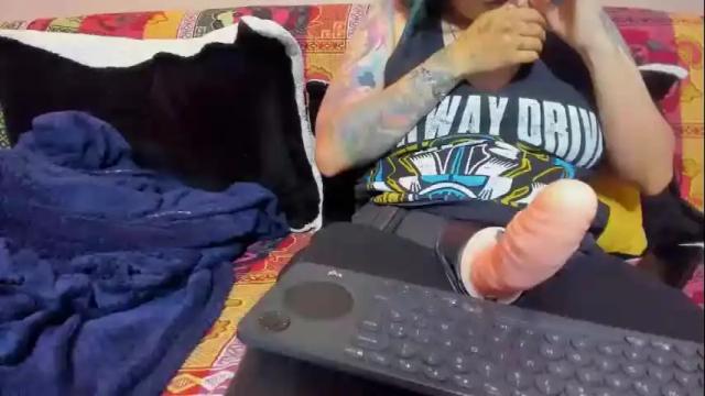 Image 7 of waningrosee Stream on Chaturbate on 13 days ago