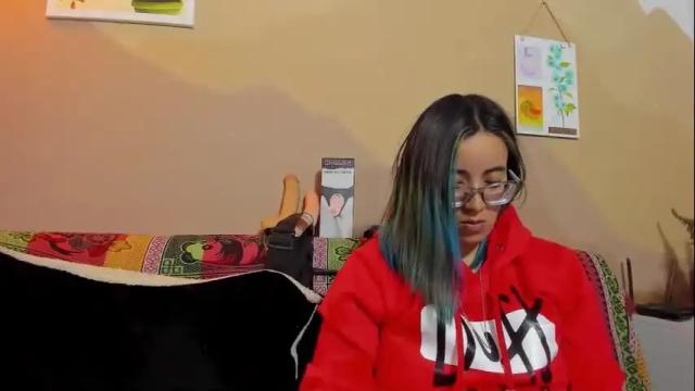 Image 2 of waningrosee Stream on Chaturbate on 12 days ago