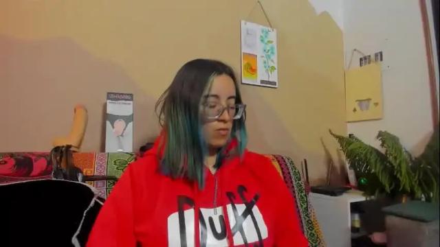 Image 6 of waningrosee Stream on Chaturbate on 12 days ago