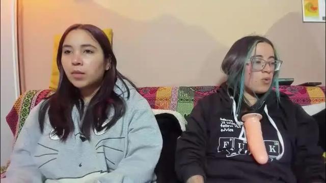 Image 3 of waningrosee Stream on Chaturbate on 7 days ago