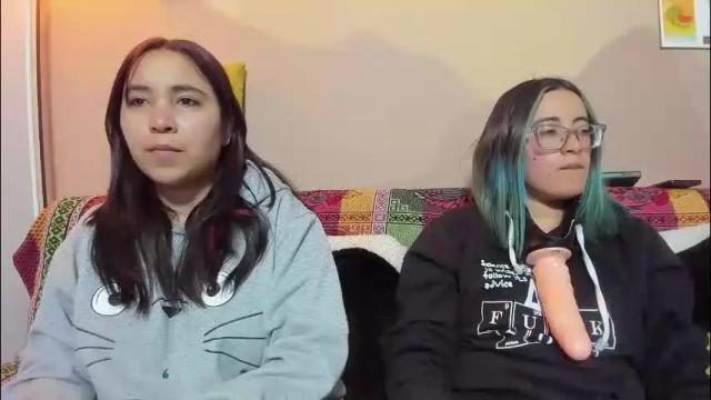 Image 4 of waningrosee Stream on Chaturbate on 7 days ago