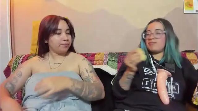 Image 7 of waningrosee Stream on Chaturbate on 7 days ago