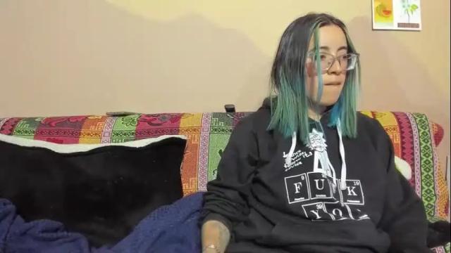 Image 3 of waningrosee Stream on Chaturbate on 5 days ago