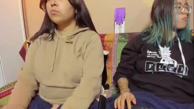Image 7 of waningrosee Stream on Chaturbate on 5 days ago