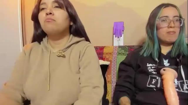 Image 8 of waningrosee Stream on Chaturbate on 5 days ago