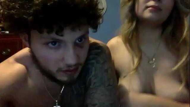 Image 3 of watchusfuck_ Stream on Chaturbate on 19 months ago