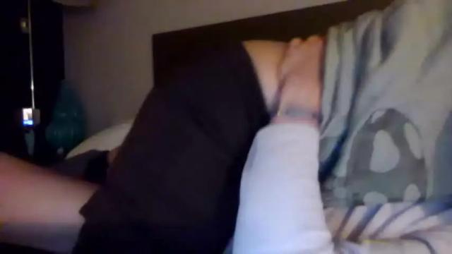 Image 12 of watchusfuck_ Stream on Chaturbate on 16 months ago