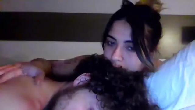 Image 2 of watchusfuck_ Stream on Chaturbate on 16 months ago