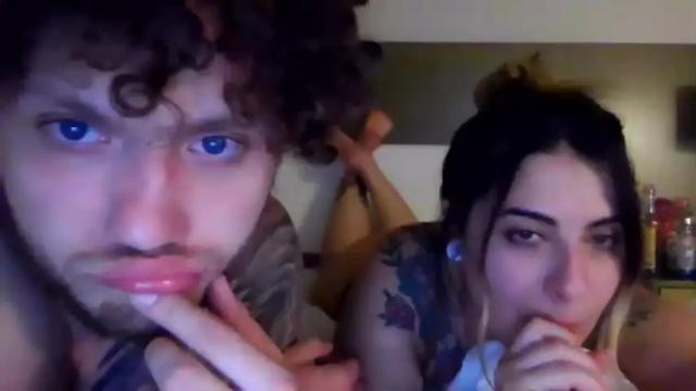 Image 3 of watchusfuck_ Stream on Chaturbate on 16 months ago