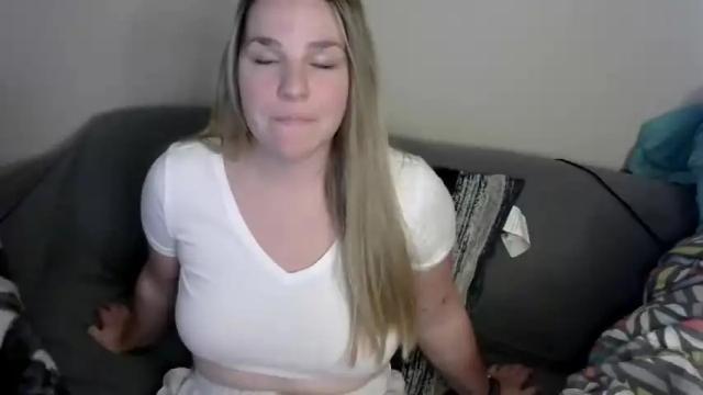 Image 2 of wearedrunkaf Stream on Chaturbate on 20 months ago