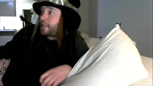 Image 11 of wearedrunkaf Stream on Chaturbate on 19 months ago