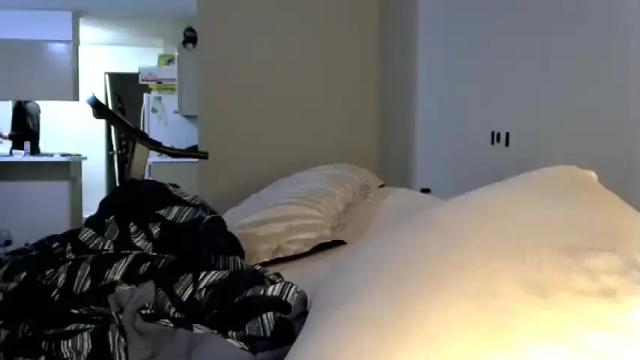 Image 2 of wearedrunkaf Stream on Chaturbate on 19 months ago