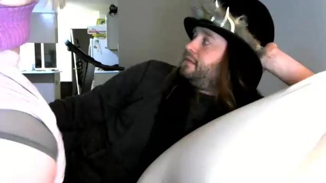 Image 8 of wearedrunkaf Stream on Chaturbate on 19 months ago