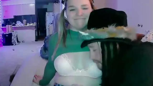 Image 10 of wearedrunkaf Stream on Chaturbate on 15 months ago