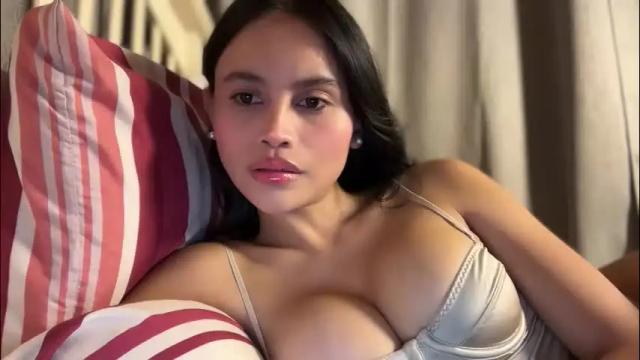 Image 4 of webcammaggie Stream on Chaturbate on 2 months ago