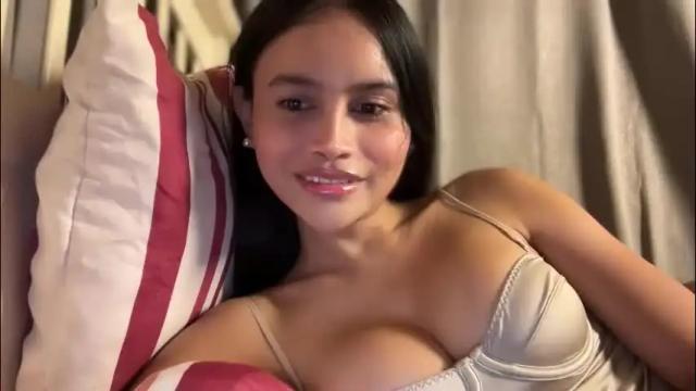 Image 4 of webcammaggie Stream on Chaturbate on 1 month ago