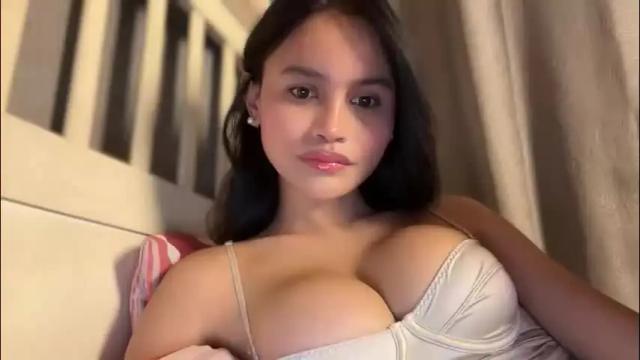 Image 4 of webcammaggie Stream on Chaturbate on 20 days ago