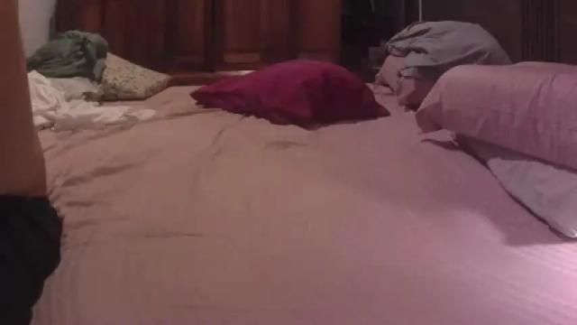 Image 3 of weed_couple_2017 Stream on Chaturbate on 18 months ago