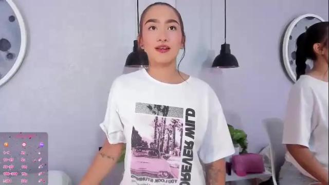 Image 4 of weensheng_ Stream on Chaturbate on 2 months ago