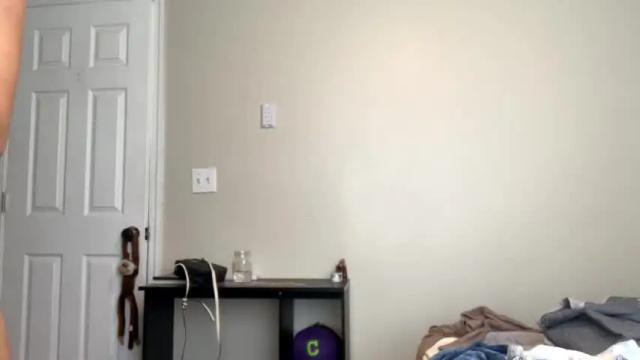 Image 12 of welovebaby Stream on Chaturbate on 18 months ago