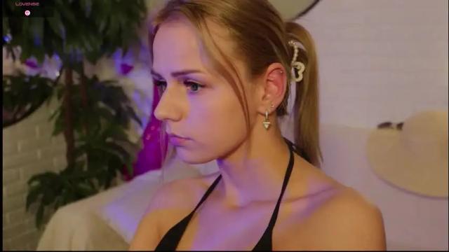 Image 11 of wendy__doll Stream on Chaturbate on 1 month ago